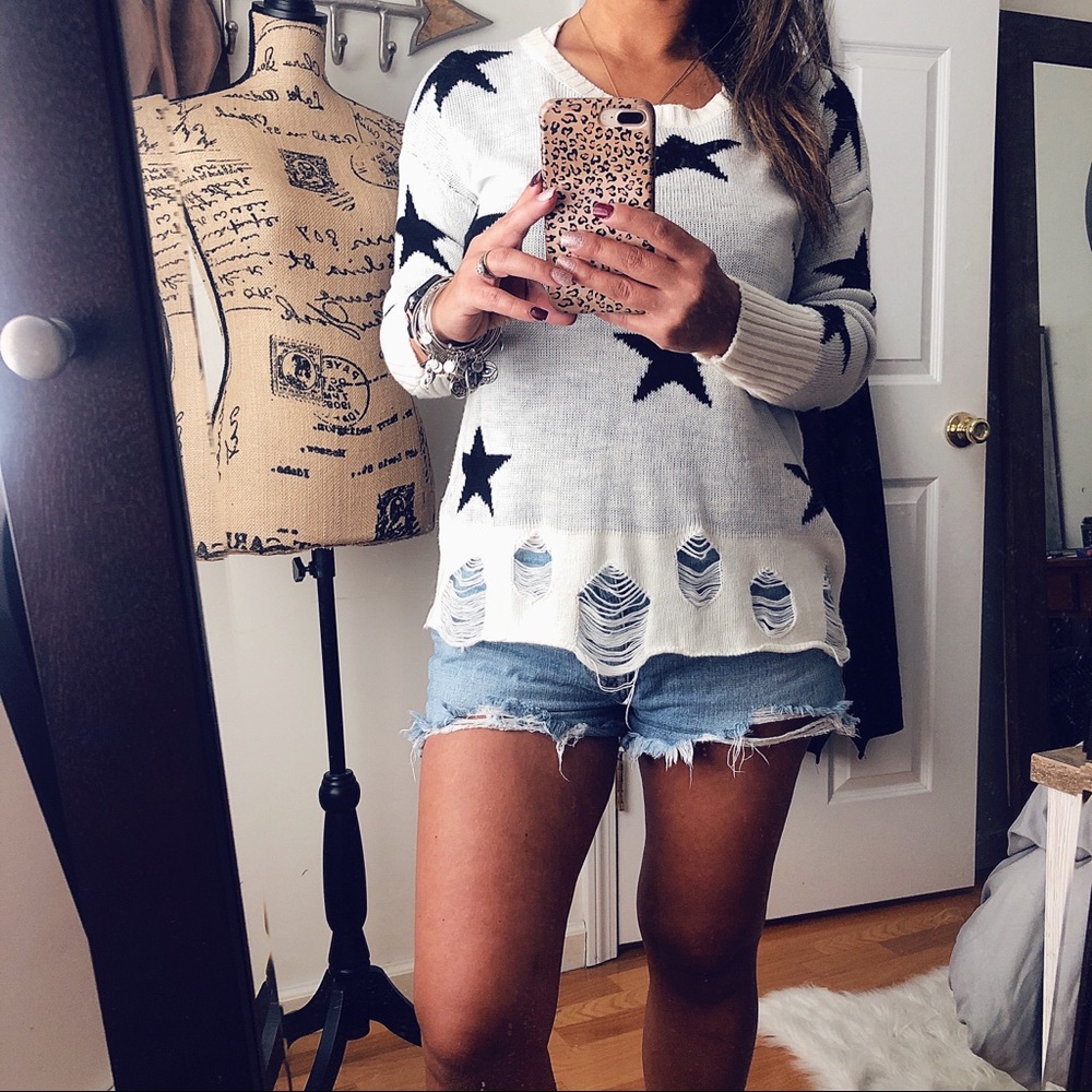 🍂Distressed Sweater🍂 - Picture 4 of 5